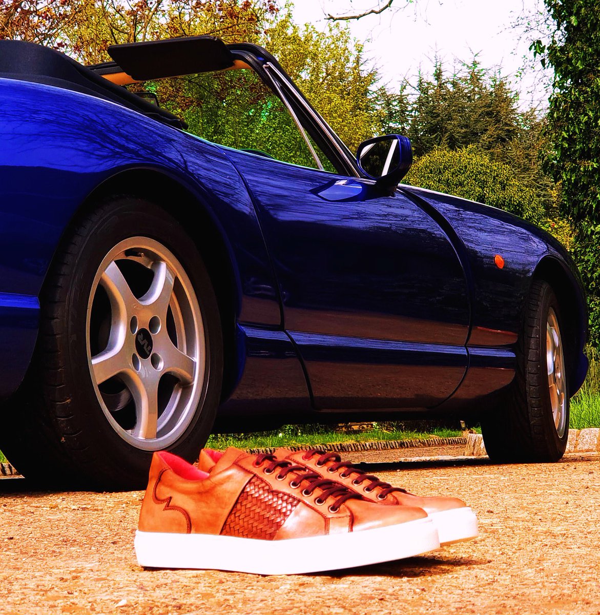 Did any of our fellow rogues head out on #driveitday ?
#fbhvc #fbhvcdriveitday 
Design: Jarama, Chevron Hand Weave Casual
Colour: Washed Antique Mid Brown Caoba
Sole: Maverick Libertine

jeffery-west.co.uk/jefferywest/se…