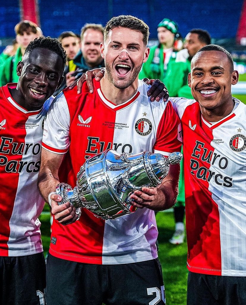 ColdFootyPix's tweet photo. #Feyenoord #feynec https://t.co/4mxmAINsy4