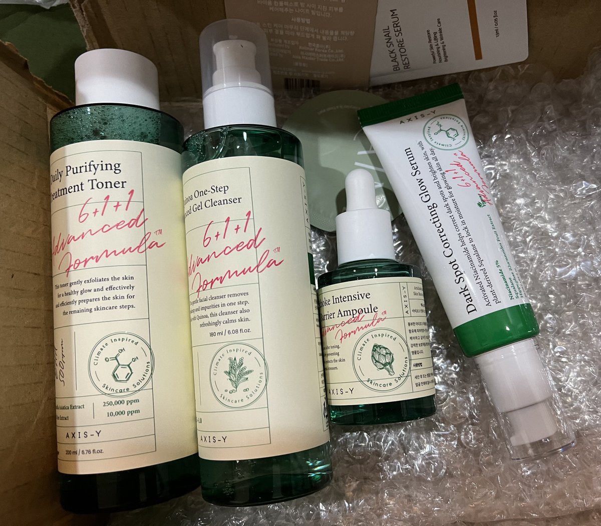 Hari tu order Acne Fighter Routine set ni. My review Effectiveness : Received parcel in gooD coNdition and gReat packaGing. Thanks seller. LurVe Skin suitability : belum try harap berkesan🥰