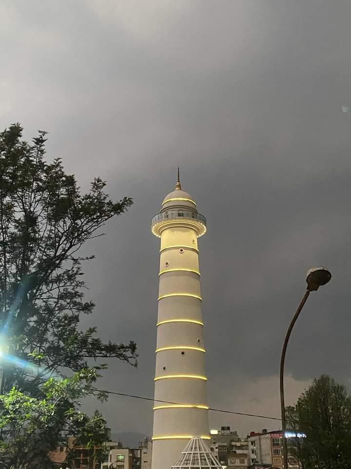 Step into the enchanting twilight of Dharara! 🌆 Let the evening breeze carry you through its ancient streets, where history whispers secrets and every corner holds a story. Join us as we embrace the magic of dusk in Dharara. 

#EveningDharara #TwilightTales

📸 sagar_bista7