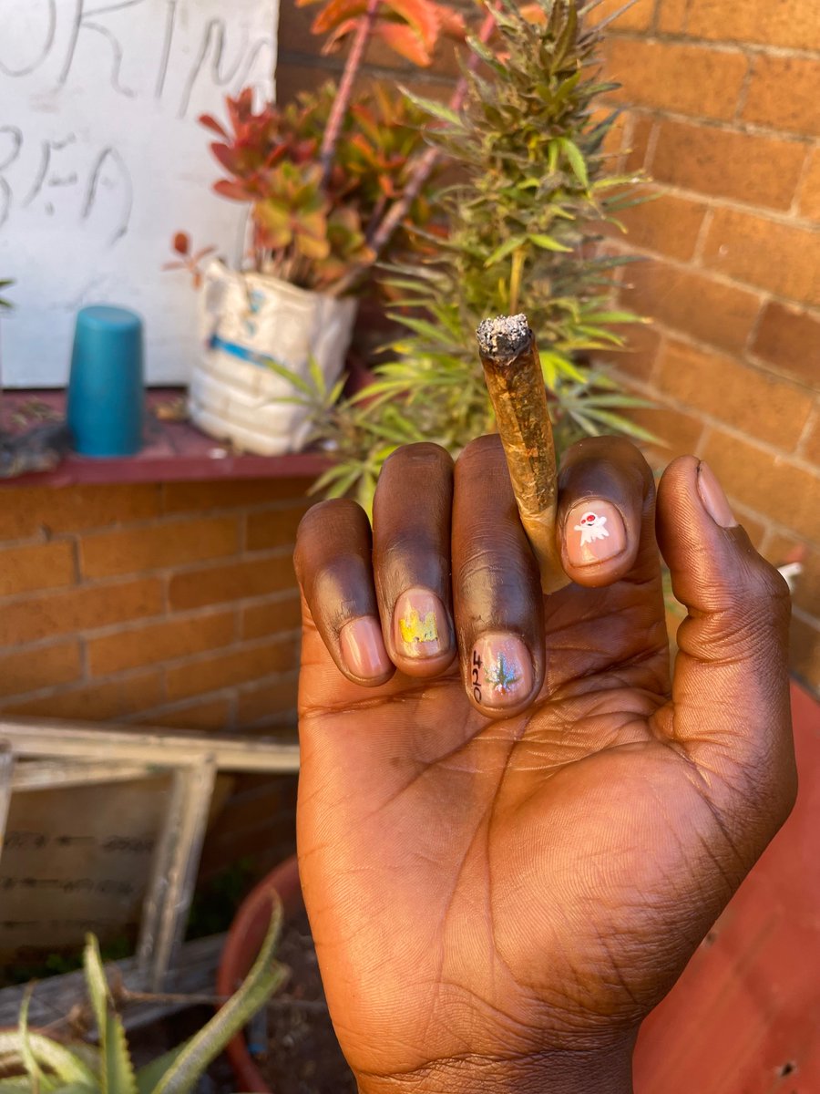 CollinsNkala's tweet photo. #420nails🍁🔥
👑👻 https://t.co/sxVytfWpeb