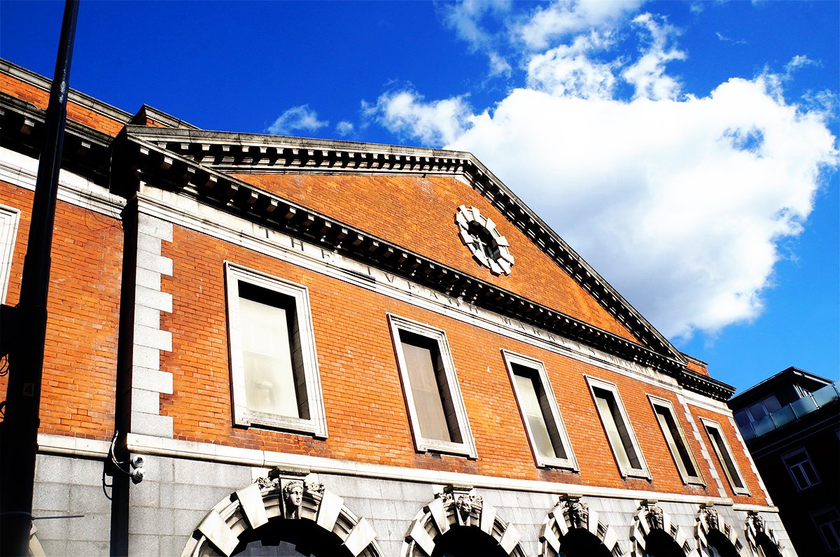 Dublin City Council is delighted to announce that advanced works have now begun on the Iveagh Markets on Francis Street as part of it roof restoration project. dublincity.ie/news/advanced-…