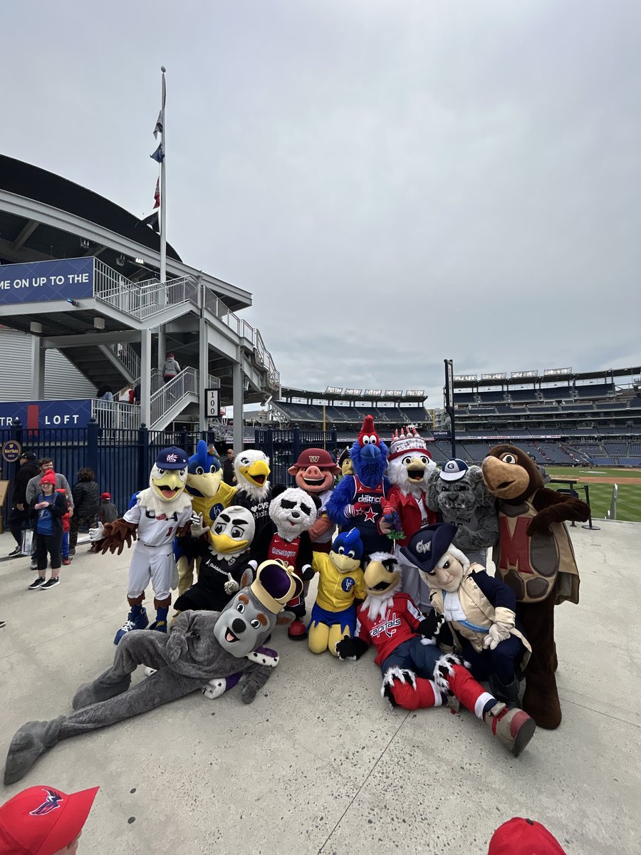 Had a blast celebrating your bday <a href="/ScreechTheEagle/">SCREECH</a> 🥳