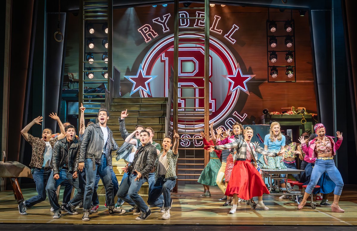 soundsandstage's tweet photo. FIRST LOOK: Production images for @Grease_UK &amp; Ireland Tour

📸 Marc Brenner 
🌍 https://t.co/Fe8vsLsK4P 

#photo #photography #musical #musicaltheatre #productionimages https://t.co/udVxYBvSww