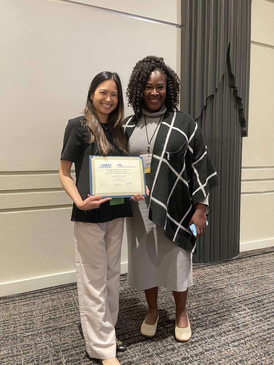 Congratulations to CA2 Jennifer Luong, recipient of the @SEAnesHQ Traveling Fellowship Award! She's pictured here with @OdinakachukwuE5 ! @krosesully @gropperUCSF