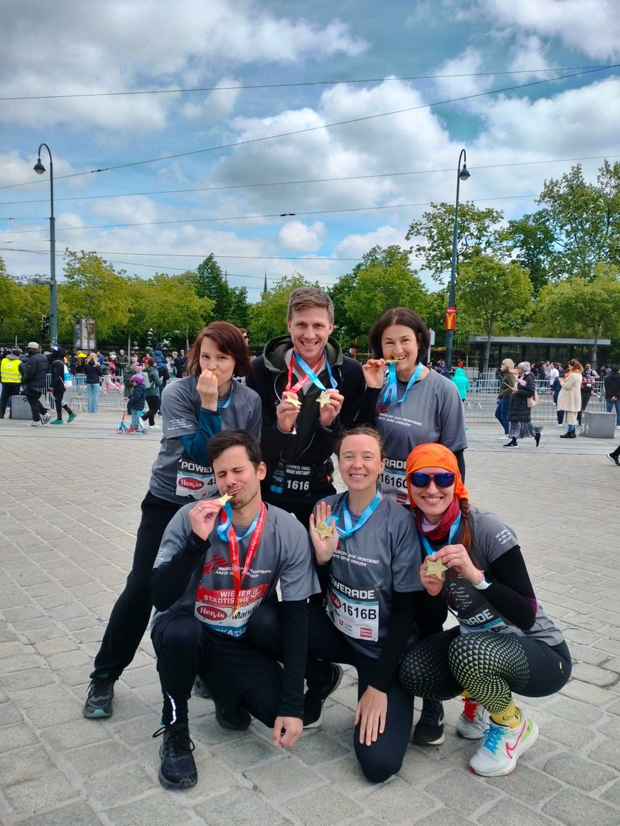 MSF_austria's tweet photo. Beim gestrigen #ViennaCityMarathon sind acht unserer Kolleg:innen mitgelaufen. Bewegt durch den gemeinsamen Zweck, unsere weltweiten Patient:innen zu unterstützen.🏃‍♀️Ein großes Dankeschön für dieses Engagement und für die großartige sportliche Leistung. ❤️ #team https://t.co/OAeoZ5qiwm