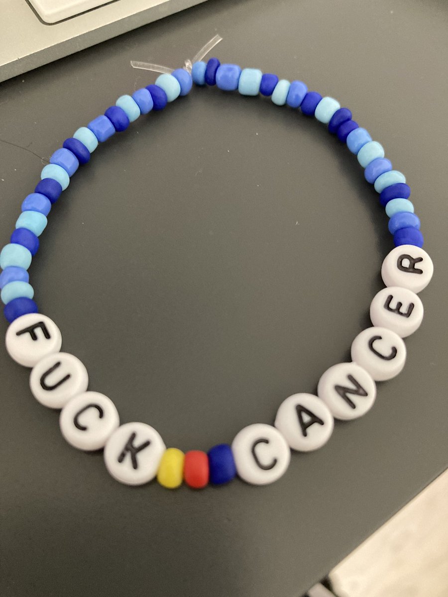 peje7108's tweet photo. Var &amp; ”Pärlade” för @UngCancer igår. Å pärlade mig ett eget armband, som jag så klart köpte med hem ❤️ https://t.co/ciu6CJsbHt