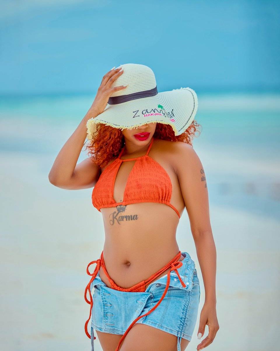 Ksheebah1's tweet photo. Yeffe abatakwonwako 😃❤️ Whatttt!!!
#SIPIMIKARemix🔥 #NotPimikable😂 https://t.co/YosaCi3nnS