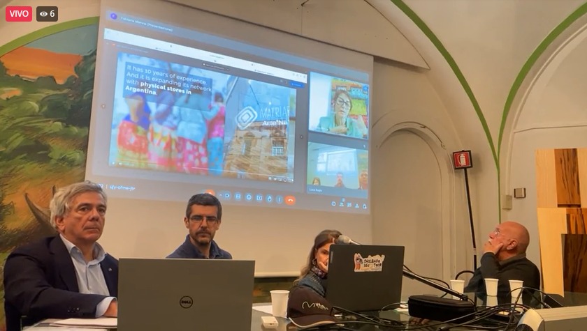 fgranchaco's tweet photo. AHORA
Desde Italia, exposición de los Museos Verdes en el Chaco Sudamericano.
En el marco de #ImpactoVerde, @FabianaMenna  presenta la experiencia de producción sostenible de las artesanas chaqueñas

https://t.co/4ndvon6HVN https://t.co/BlaivvmLsD