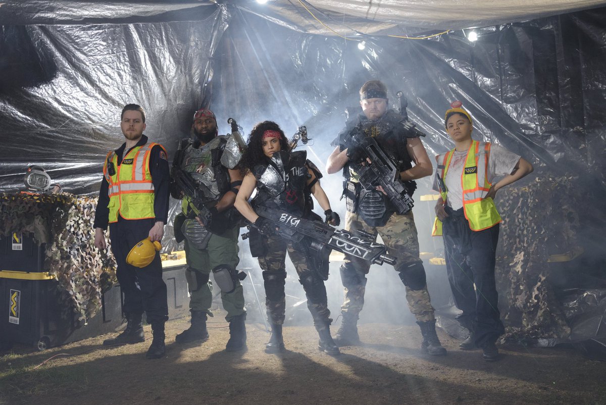 TrisRex's tweet image. The main cast of ALIENS: RESURGENCE (For The Hive). We’ll see you at! @c2e2 #trisrex #trisrexstudio #monstermaker #aliens #alien #xenomorph