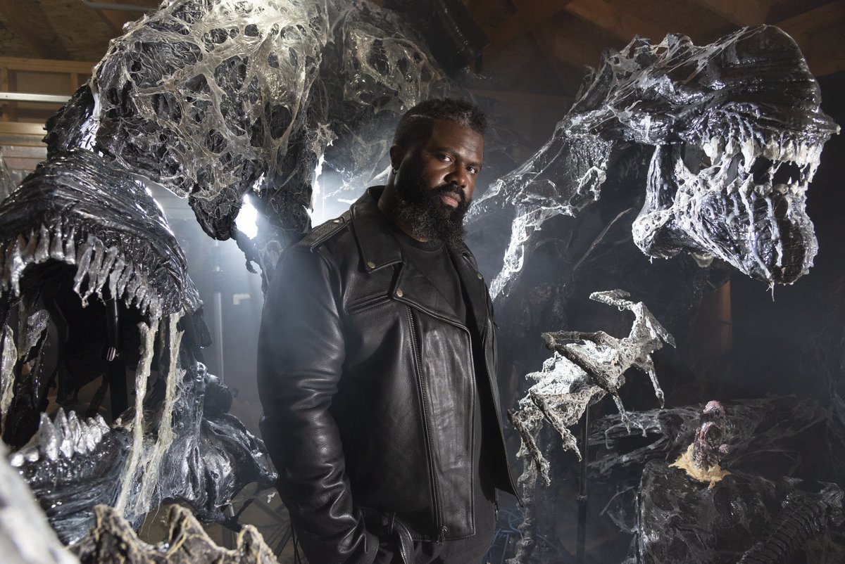 TrisRex's tweet image. The main cast of ALIENS: RESURGENCE (For The Hive). We’ll see you at! @c2e2 #trisrex #trisrexstudio #monstermaker #aliens #alien #xenomorph