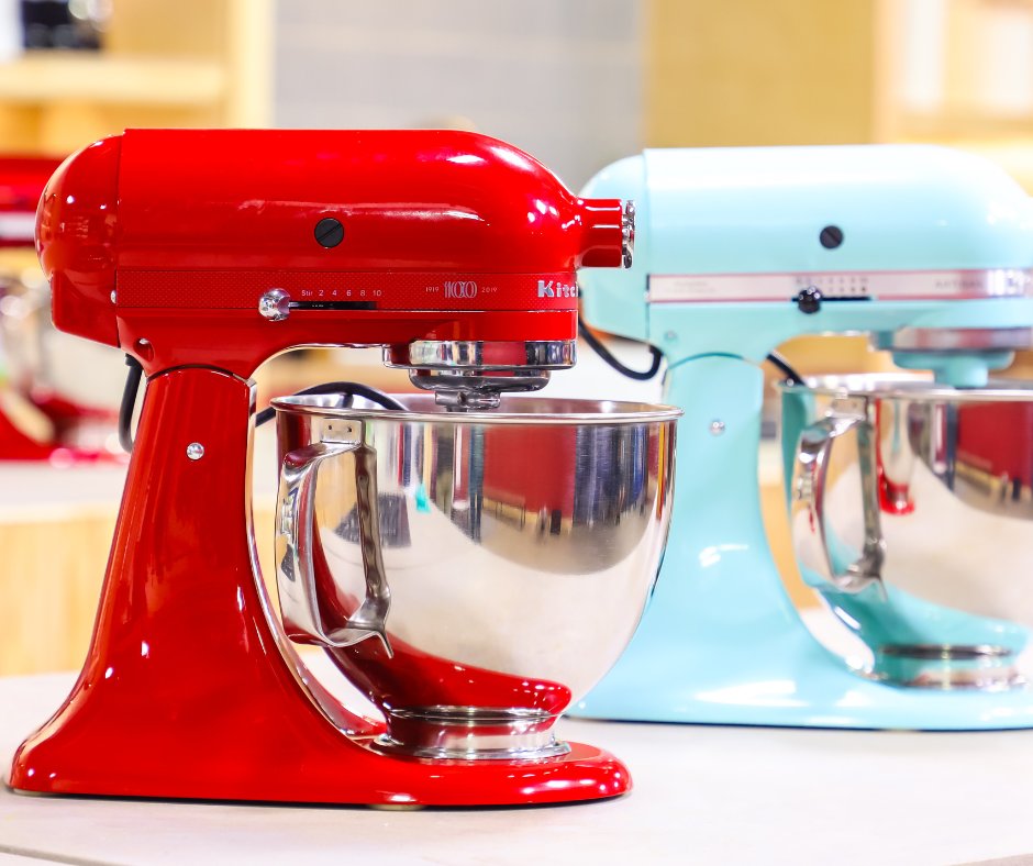 If you could win your very own @KitchenAidAfric mixer, what colour would you pick? Stand a chance to win one each week by watching #TheTasteMasterSA and taking part in our #RoyalBakingPowder challenge! Tune into episode 1 on Tues, 23 April at 7pm for challenge 1!