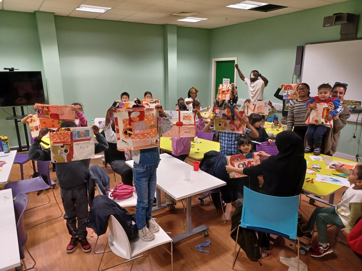 MancLibraries's tweet photo. Today we remember Stephen Lawrence and his legacy.
Children and Young People at #AvenueLibrary & #WithingtonLibrary made these gorgeous banners with artist @tramosekongoart #SLDFPOWEROFLEARNING2024 https://t.co/IXMpv1Ui0c