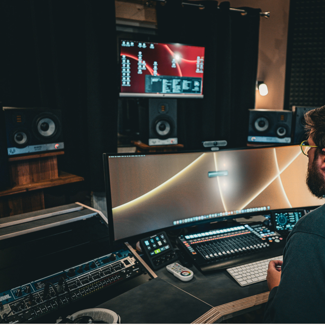 😎 Find a set of EVE monitors at Barrel Studio of musician and audio engineer Marc Laskewitz 🙌 #eveaudio #studiomonitors #musician #audioengineer