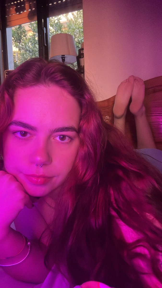 heyuitslila's tweet photo. i only want you if you’re totally obsessed and mindfcked for me😚

brat teen feet yada yada findom is so easy https://t.co/JVMGvPA69C