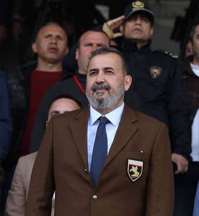 Samsunspor Eski Başkanı İsmail Uyanık, TFF başkanlığına aday adaylığını açıkladı.