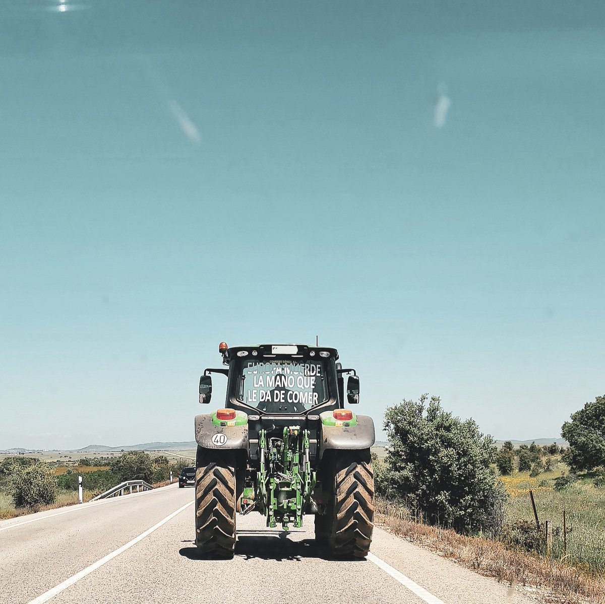 Hoy he preguntado a mis alumnos de dónde son. "De Cáceres, Mérida, Badajoz y de pueblos". Les digo, "vale, pero decidme los nombres de vuestros pueblos". Se han sorprendido de que quisiera saberlo y más de que los conociera. 

Tenemos que valorar más la Extremadura rural 💚🤍🖤