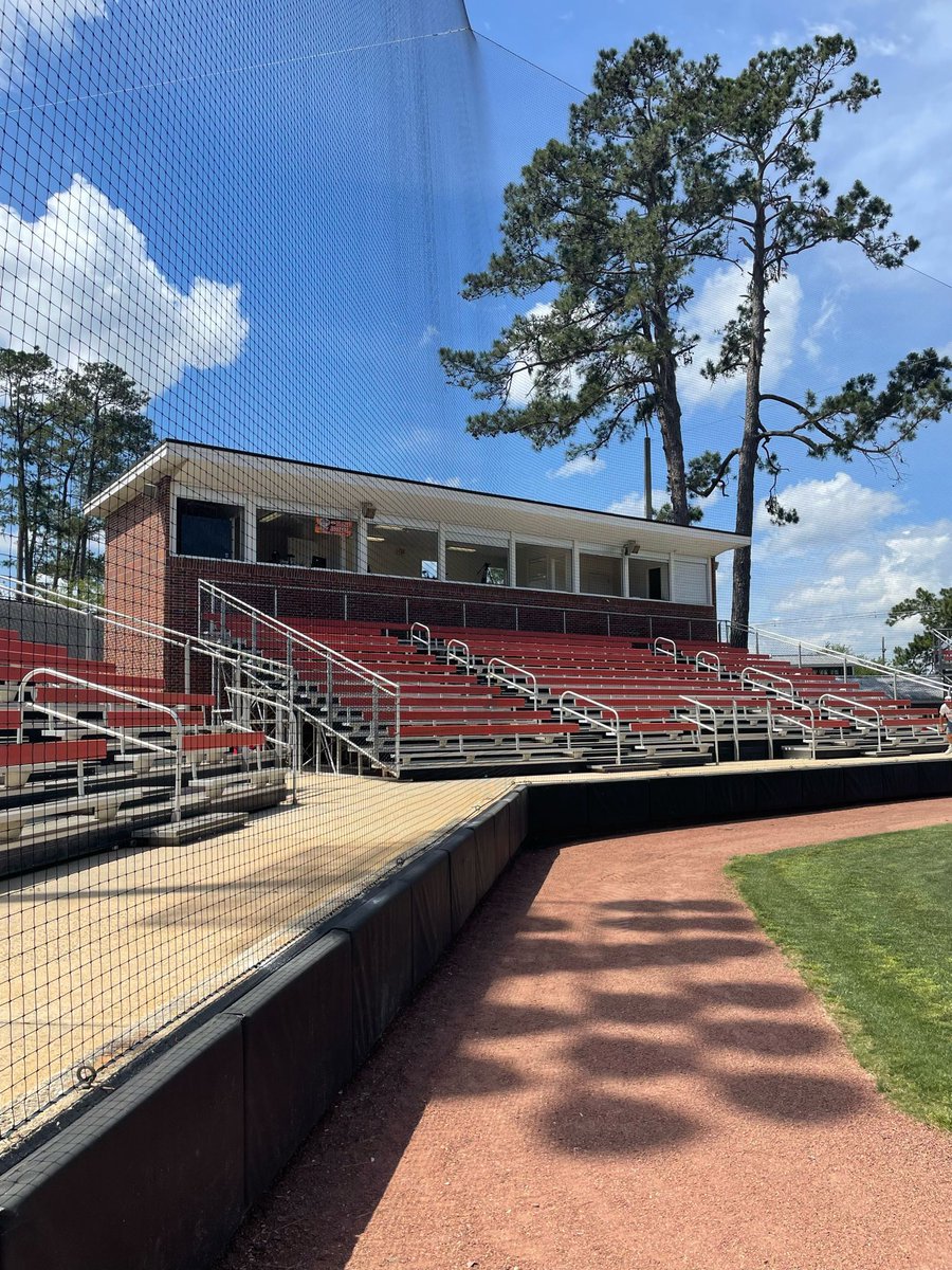 BurbankSportNet's tweet image. Happy #EarthDay! We hope you spend it on a field!🌎⚾

We finished up this netting project for @valdostastate recently and couldn't be happier with the finished product!

@BlazerAthletics
@BlazerNationBB

#AnotherBurbankNet #MadeInTheUSA #SportsNetting #BlazerNation