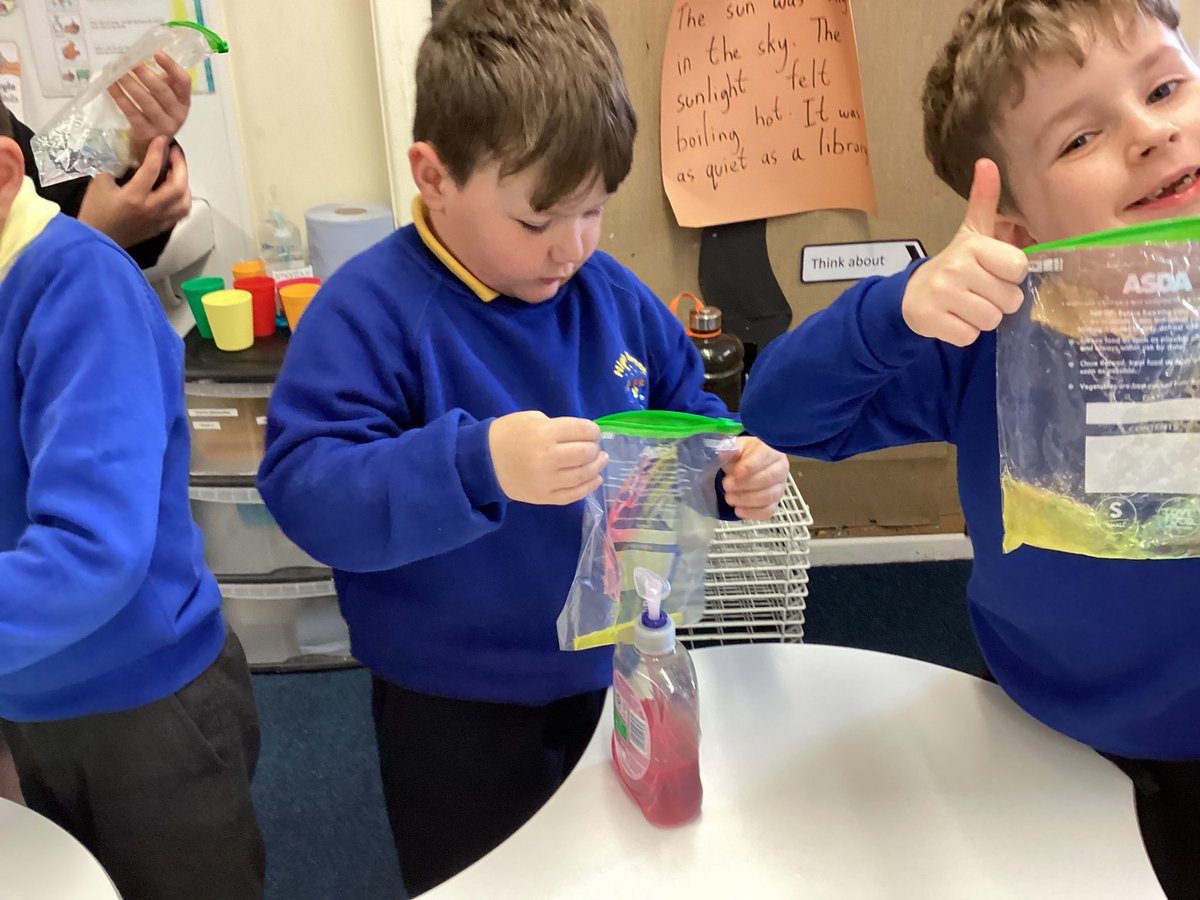 highstreetps's tweet photo. #hspsy2 have been making portals with translucent materials and creating tally charts https://t.co/ukm7rrcxHi