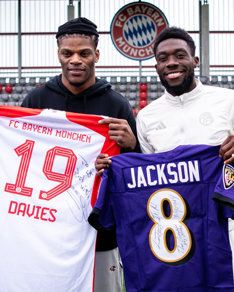 THE NFL MVP IS IN THE BUILDING 😤 <a href="/Lj_era8/">Lamar Jackson</a>