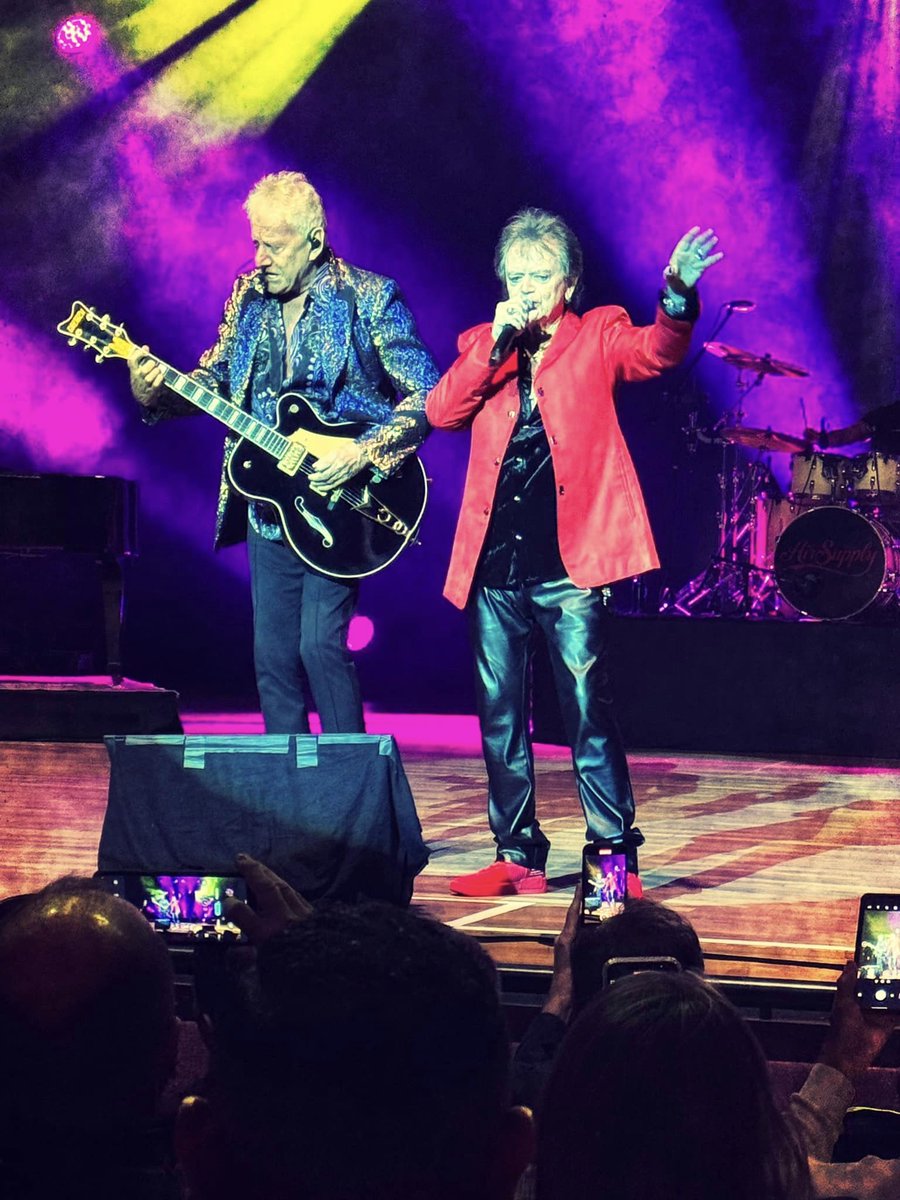 AirSupplyMusic tweet picture