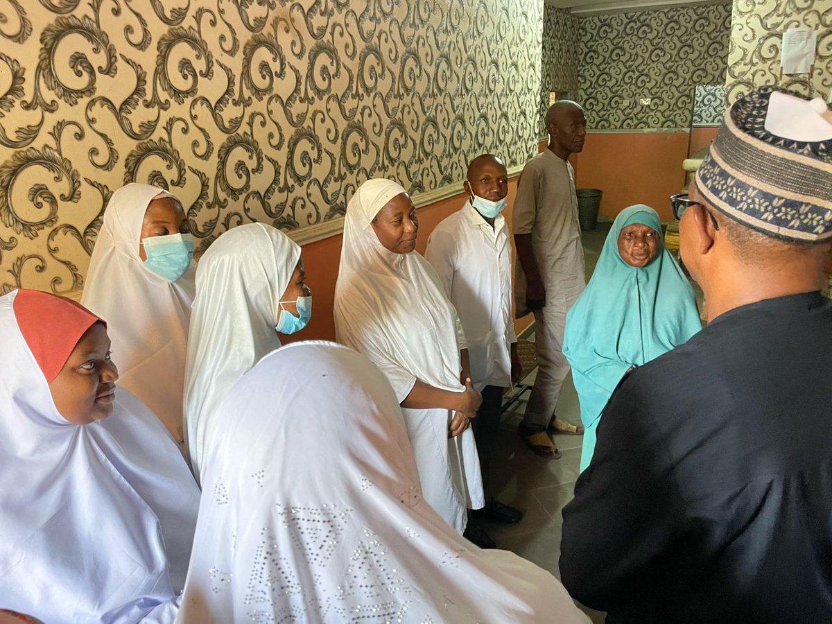 Following his generous donation of 10 million Naira to the Madarasatul Hidayyatul Auladi Muslimima school in Kawo, Kaduna, Mr. @PeterObi and his team continued their philanthropic journey by visiting the FOMWAN (Federation of Muslim Women Association in Nigeria) Hospital located