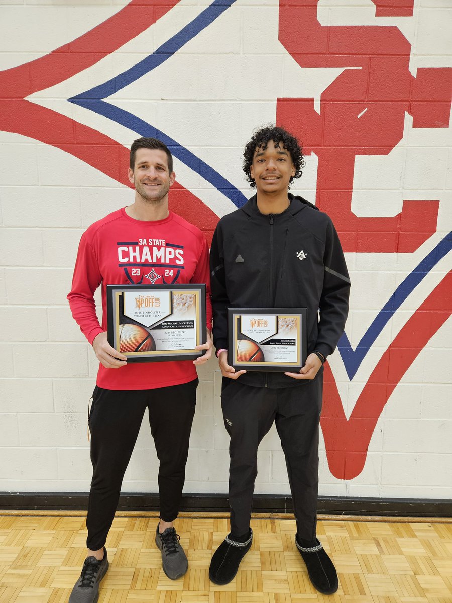 ⭐️ Special delivery to our 2024 Boys’ Pinholster Coach of the Year @SandyCreekHoops and Boys’ First Team All-Metro player @MicahSmith_11 ⭐️