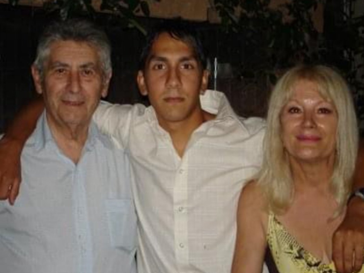 El gobierno de <a href="/JMilei/">Javier Milei</a> no quiere que estudies gratis. No quiere a los hijos de los laburantes en la universidad. Quiere que solo estudien los hijos de los ricos. Para que los ricos sean cada vez más ricos y los pobres cada vez más pobres. Es el modelo que intentan instalar en el
