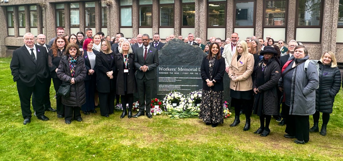 A poignant @walestuc #WorkersMemorialDay event in Cardiff today as we fight for the living but remember those who have died. A disproportionate number of journalists have been killed in Gaza while they have tried to document the slaughter.