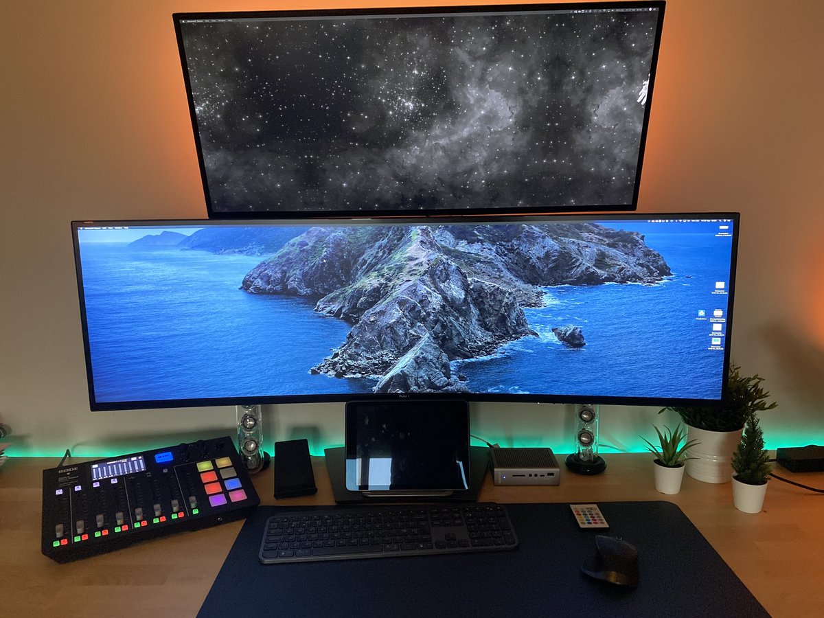Shooting a video about monitor setups tomorrow!
Drop a picture of your monitor setup below to be featured in it! 👇

Special mention for anybody rocking multiple monitors
