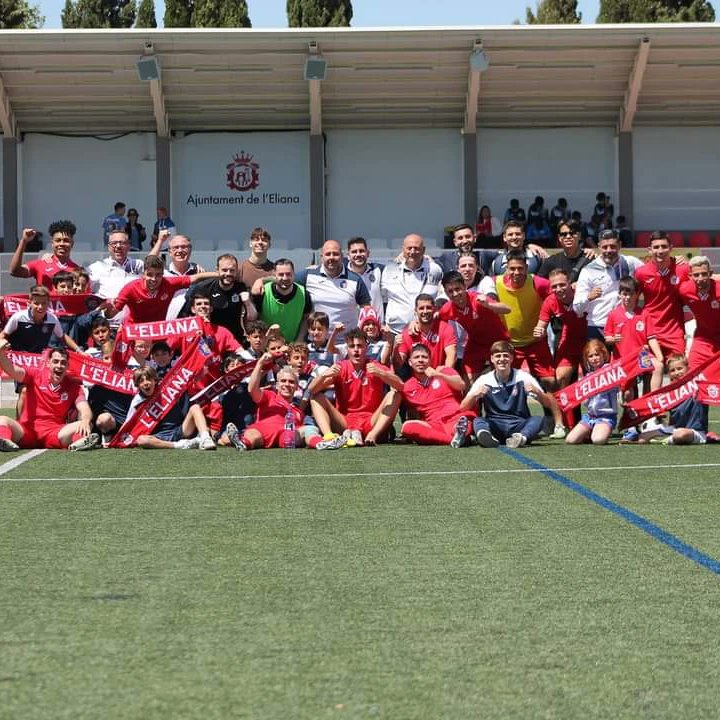 Edu_Serna21's tweet photo. Por semanas así yo ❤️⚽ por todo lo que me das https://t.co/1DlZs9sdzJ