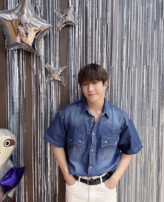 Denim on him 🙊💚💚

#아스트로 #진진 #박진우