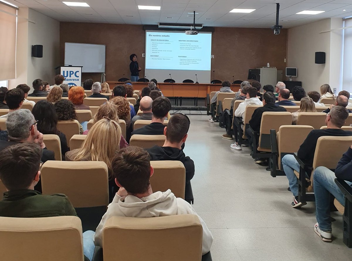 upcmanresa's tweet photo. Dissabte vam rebre la visita de noies i nois interessades/ts en els nostres grau en la segona jornada #portesobertesUPC conjunta de @la_UPC d'aquest curs

Benvingudes/ts a la @upcmanresa, esperem haver resolt els vostres dubtes i tornar-vos a veure aviat!

https://t.co/iJomrqrnAc https://t.co/Ss4uIVqPoZ