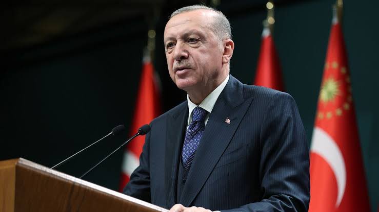 🔴 Cumhurbaşkanı Erdoğan: İsrail ile İran ekseninde yaşanan gelişmeler savaşın yayılma ve tırmanma riskini artırmakta dahası Filistin’deki katliamı gölgelemektedir.
