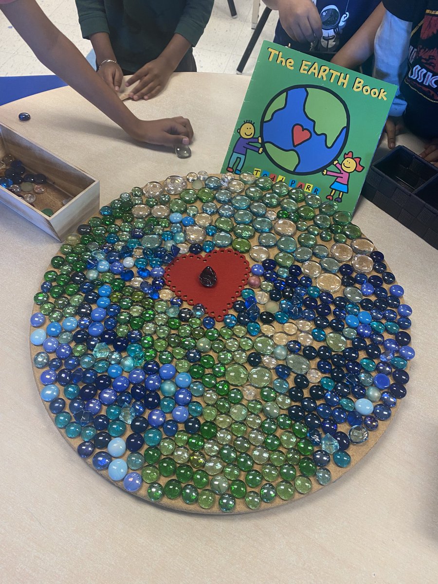Beautiful creations in our classroom! 💙💚🌎 ⁦@toddparr⁩