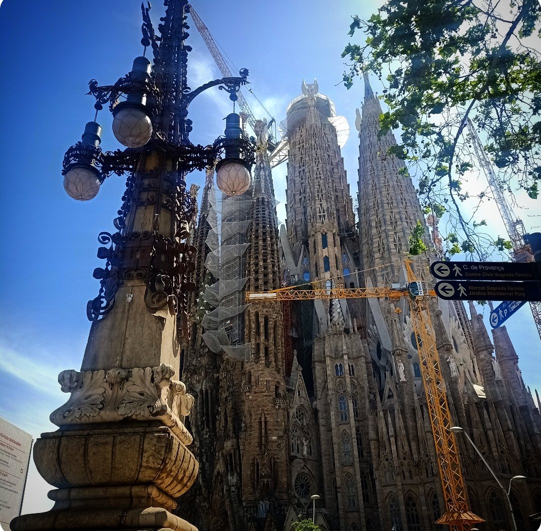 Buenas tardes.
#Barcelona 
#SagradaFamilia