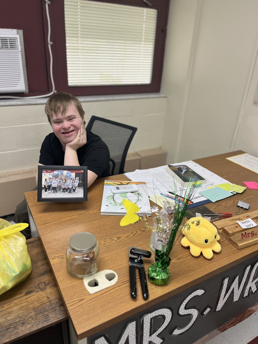 Mrs_Novak_EF's tweet photo. WE MISS MRS. WRIGHT!! Michael has spent time each day keeping her seat warm in hopes of her return…❤️ @lindawright1957 https://t.co/i22RCPPTGJ