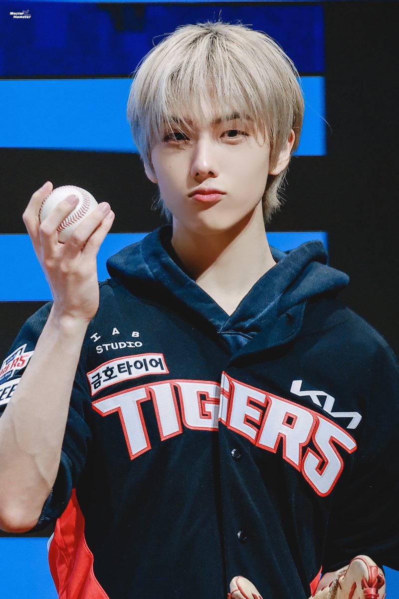 MasterhamsterJS's tweet photo. 240422 Ktown4u
야구선수 박지성⚾️
#지성 #JISUNG #박지성 #NCTDREAM https://t.co/EG5yf2WQpP