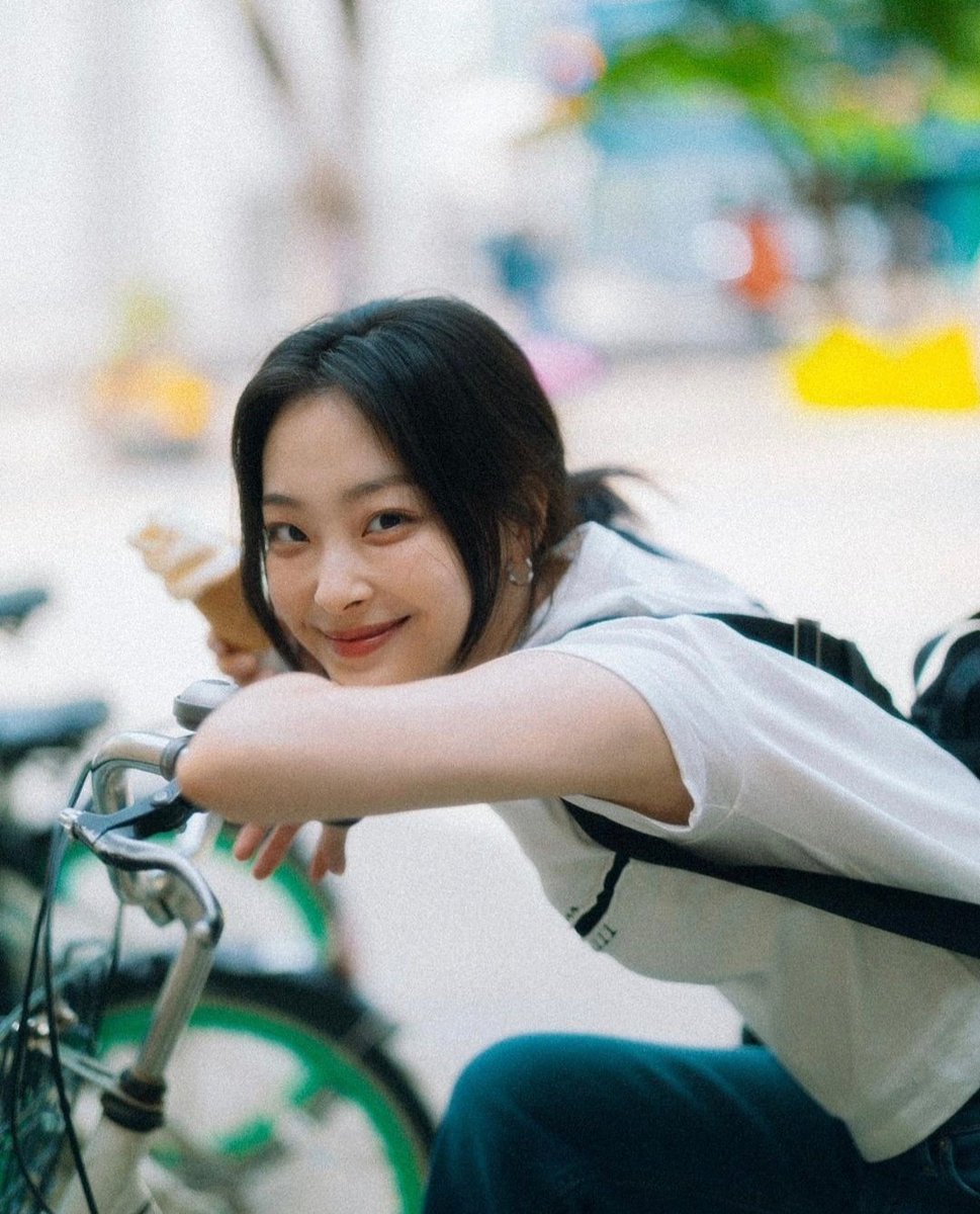 the prettiest girl in the world😍
#ChoiHeejin