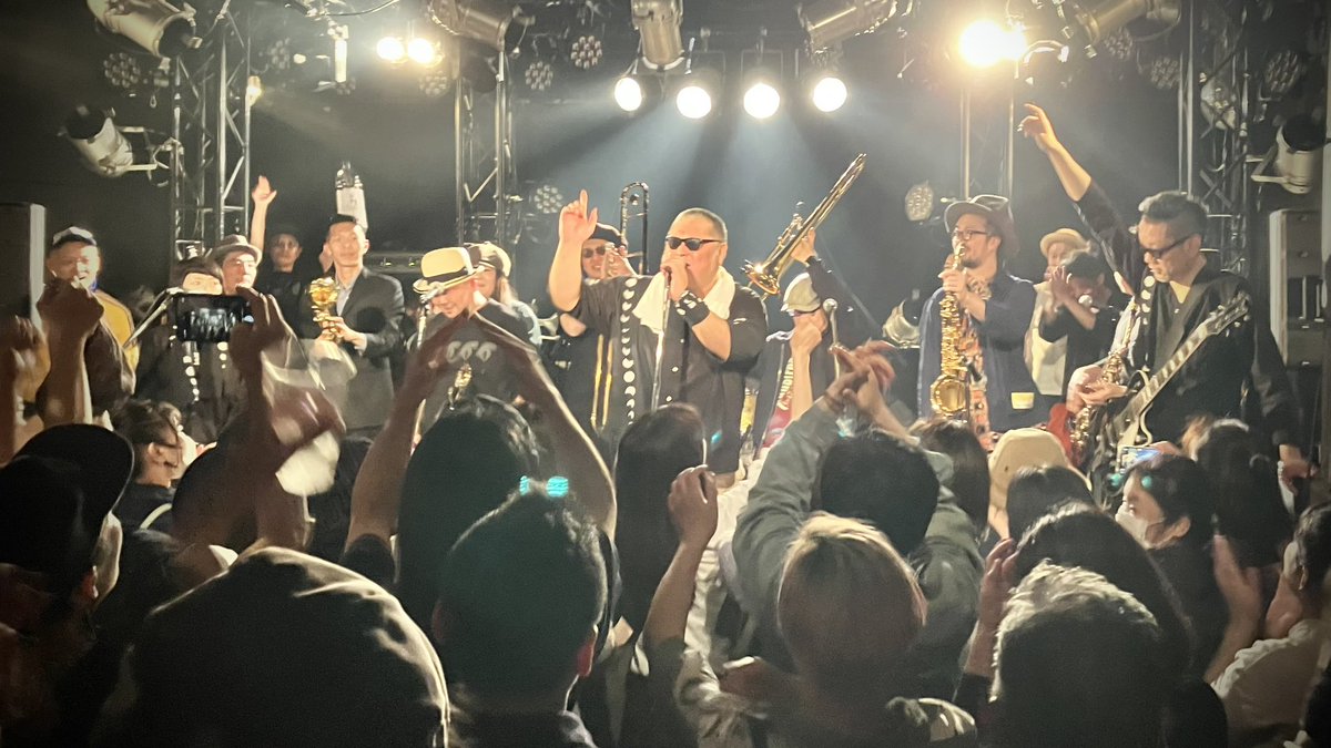 Rollings_ska's tweet photo. 2024.4.21(sun)
"ハズレ7inch RELEASE PARTY!!!"
@ ASAKUSA GOLD SOUNDS
超満員のホール!ナイスリリースパーリー! 濃厚な1日でした!!
thanks !!
#BRAVELION
#uncabaauthenticband
#hazureband https://t.co/L9chIIJuaO