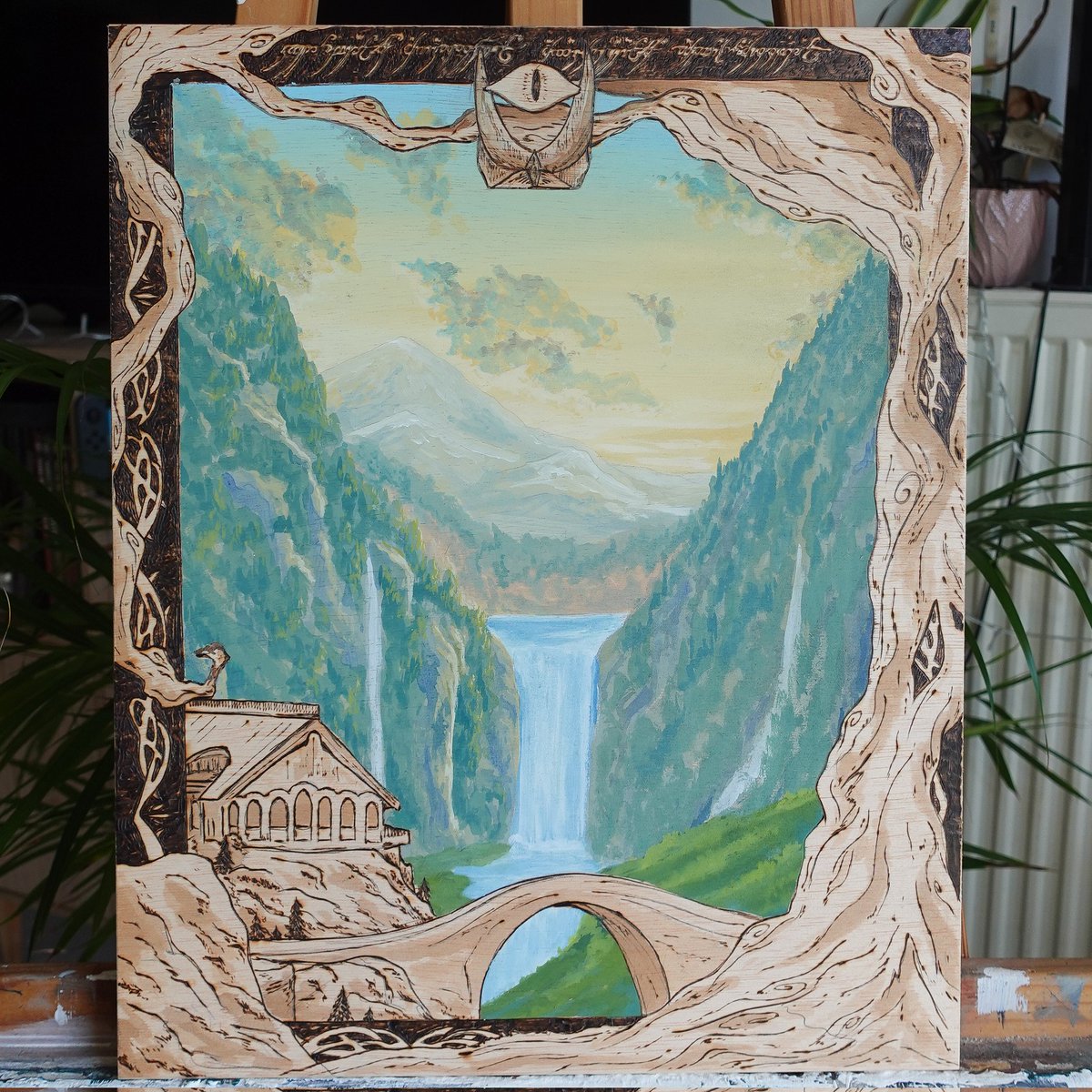 Pawmy_'s tweet photo. Et voici le resultat de ma premiere commission sur le Seigneur des Anneaux !

Pyrogravure et peinture sur panneau de bois ✨️ https://t.co/N1VswuSJa4
