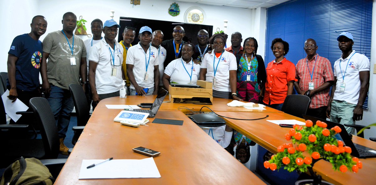 Local Cooperatives established under the ACDP receive laptops from @UNDPLiberia to transition from manual reporting using paper-based record keeping to upgrading to the use of technology. Click tinyurl.com/55x67tpk
