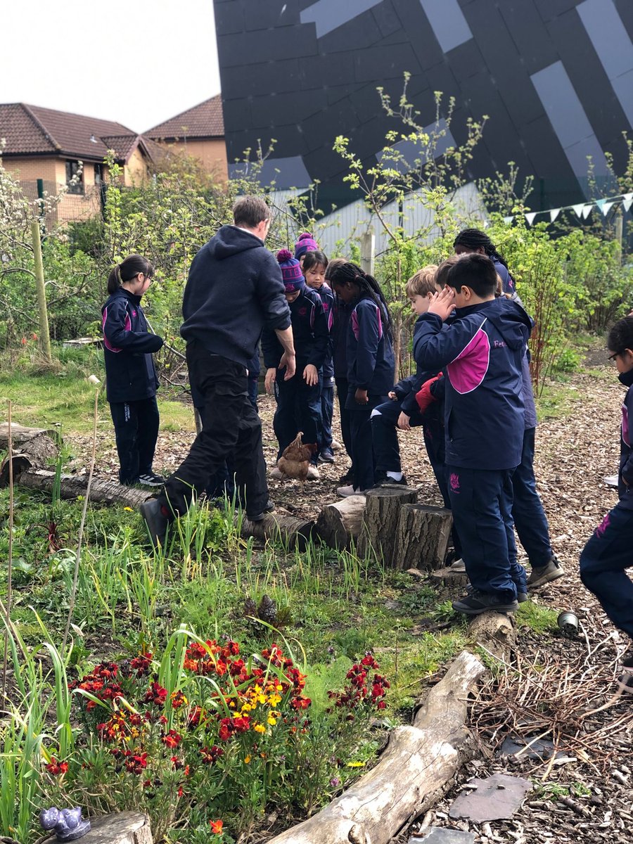 We celebrated Earth Day on Friday with every year group out and about, discovering more about this year's topic, which was 'Land'. 🌎🌟🌍 It was a wonderful day full of purposeful and fun learning. 🐝 Read more here: bit.ly/3vUBj18 All photos: bit.ly/49MdztQ