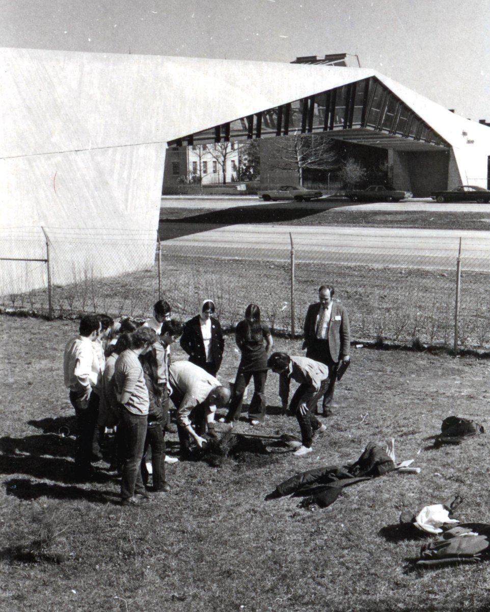 Came across this photo just in time for this year's #EarthDay2024 celebration. Pictured here is Dr. Johnson and a group of @HofstraU students planting a tree on the very first #EarthDay, April 22, 1970. #Hofmemories #Hofstra #PrideAndPurpose