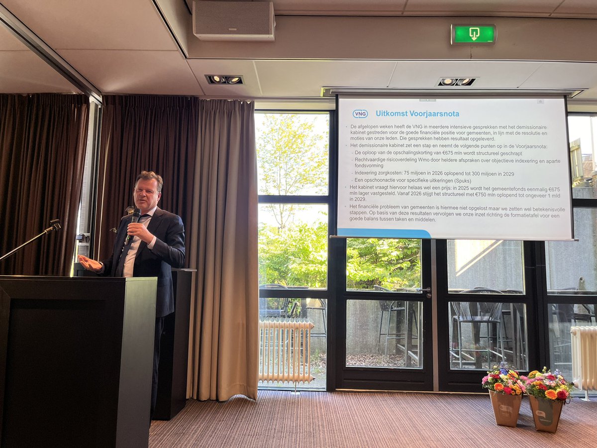 Hoe de voorjaarsnota uitwerkt voor gemeenten; <a href="/GelukLeonard/">Leonard Geluk</a> geeft tijdens ALV van de <a href="/VFG_Fryslan/">VFG Fryslan</a> duiding.