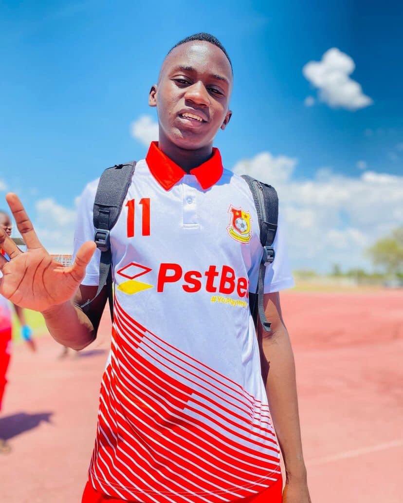 𝐒𝐓𝐀𝐑𝐁𝐎𝐘 ⭐️

17 year-old Michael Jonas 'Bwebwe,' scored two goals yesterday off the bench for Eeshoke CHULA CHULA, helping them win against Life Fighters, after trailing At halftime. 

This was his first time scoring in the Namibia  Premier League.

#NamibiaPremierLeague