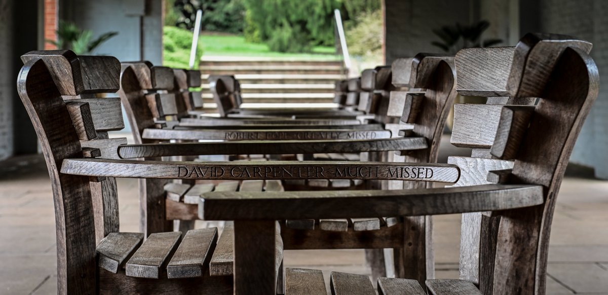 MBuntingPhoto's tweet photo. 20240319 - RHS Wisley, Surrey. #rhs #rhswisley #chairs #wood #texture #memorial #memorialchairs #sculpture #outdoorsculpture https://t.co/MUgww1gux5