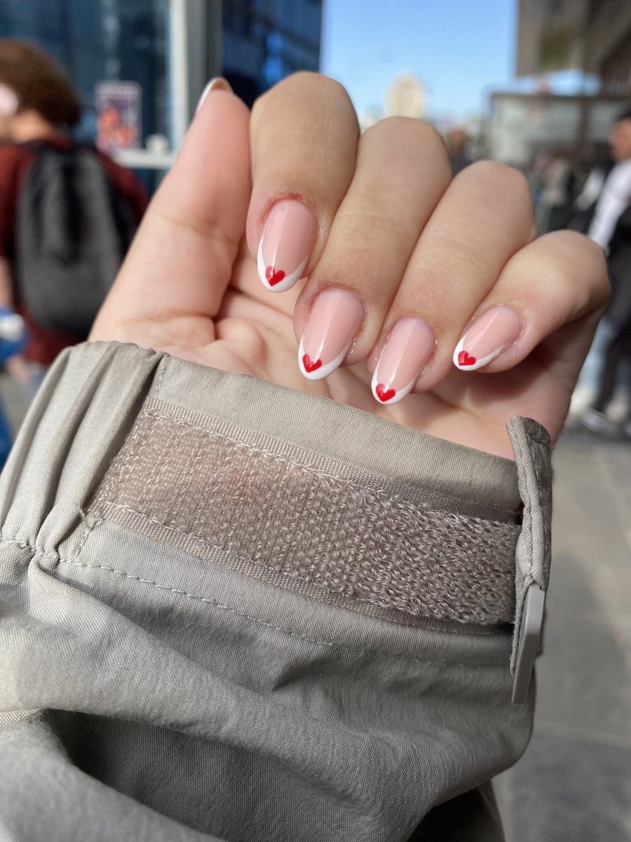 wonlovism's tweet image. got my nails done and eating my omad couldnt be happier