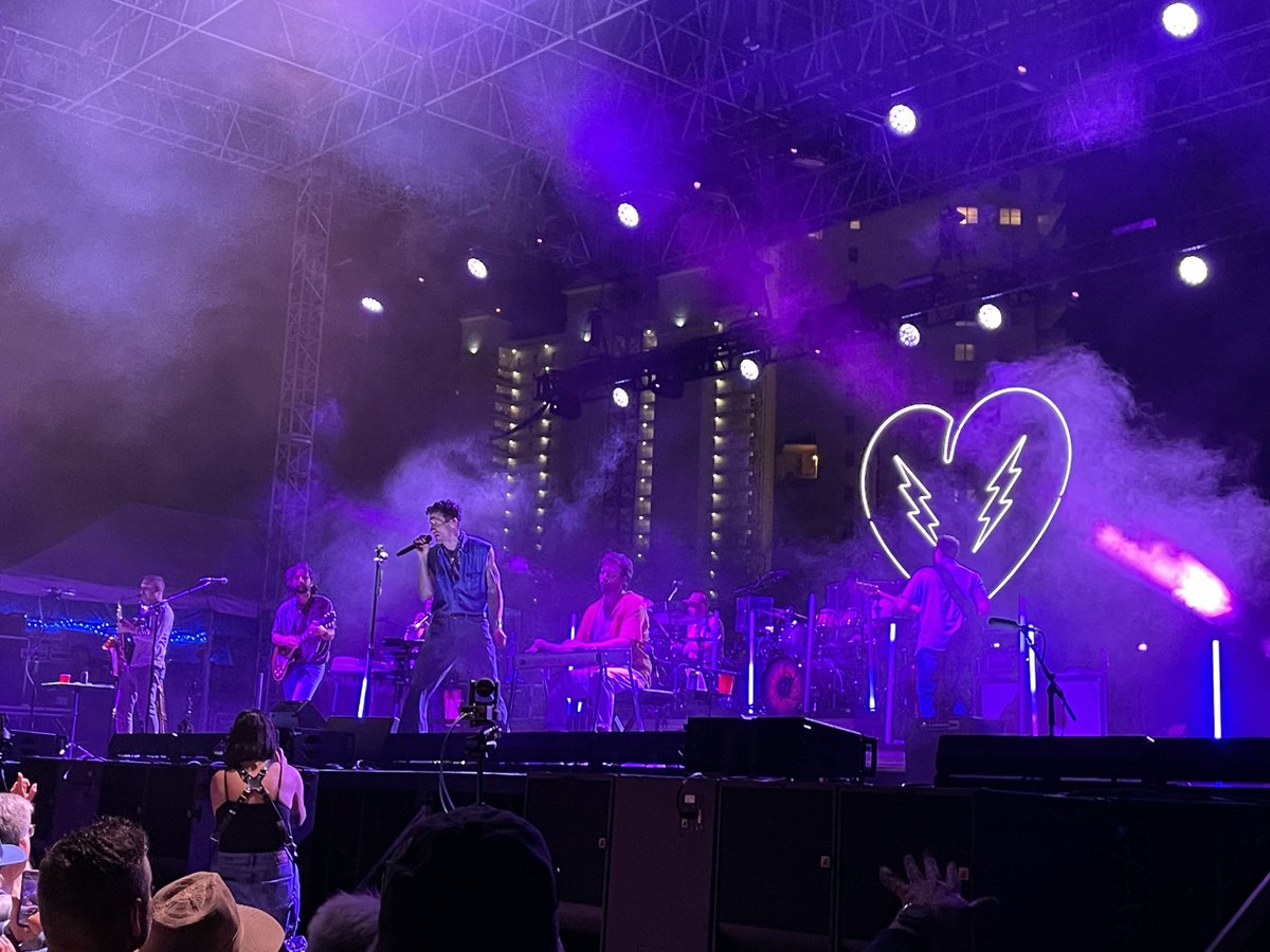 To get my sea legs under me ahead of ⁦@jazzfest⁩ kicking off this Thursday, I caught ⁦@therevivalists⁩ and ⁦@Tromboneshorty⁩ at the Moon Crush Pink Moon festival in Miramar Beach, Florida on Sat. Both bands are in fighting form