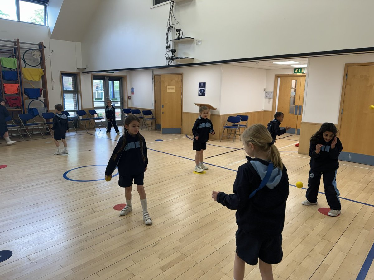 FORM 1 PE
Children in the @UptonPrePrep department have been loving cricket skills so far!🏏🙌🏻@UptonHead @UptonHead